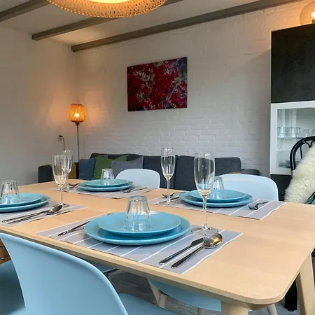 בית נופש Modern Near Beach, Forest Sint Maartensvlotbrug